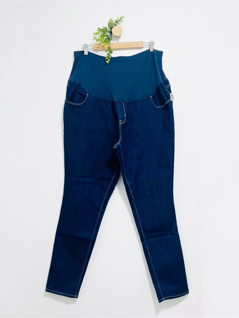 Old Navy NWT Maternity WOW Skinny Full Panel Jeans